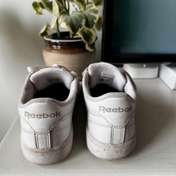 Woman Reeboks - Picture 3 of 5